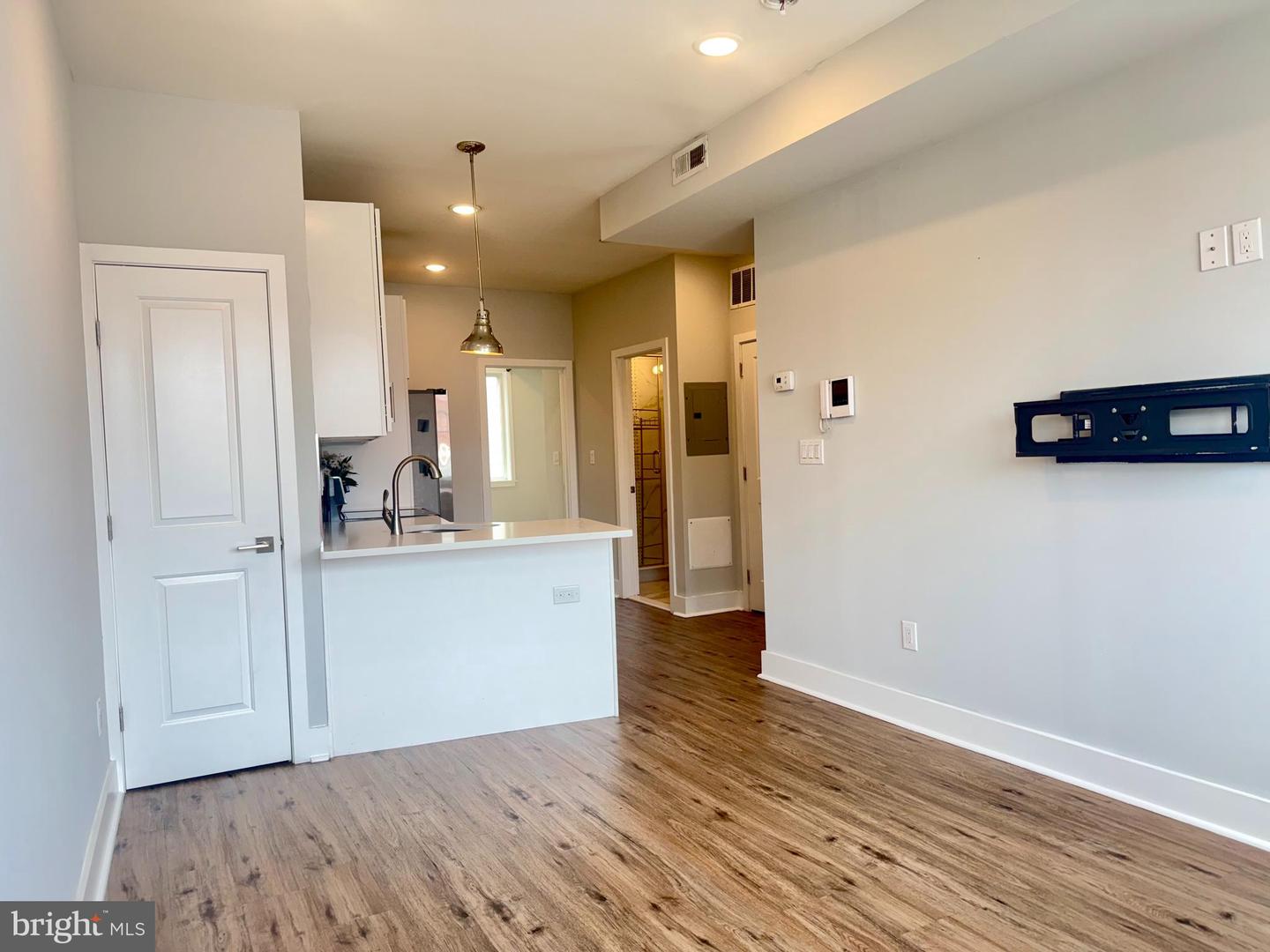 2425 Frankford Ave #2 Property Photo 4