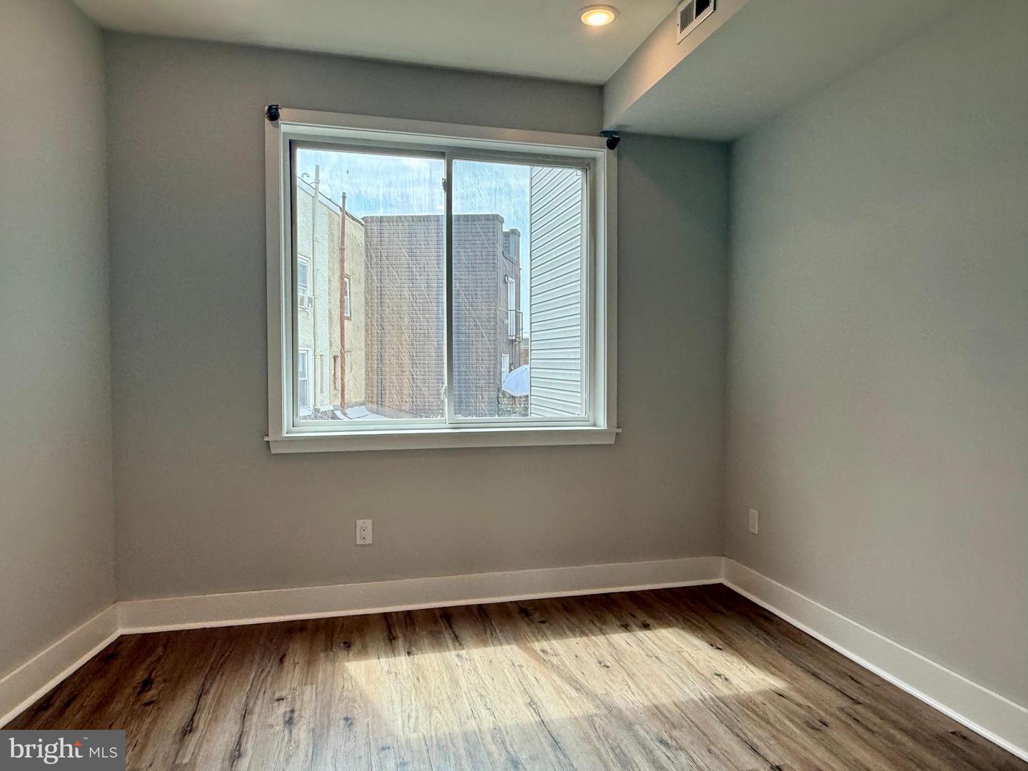 2425 Frankford Ave #2 Property Photo 8