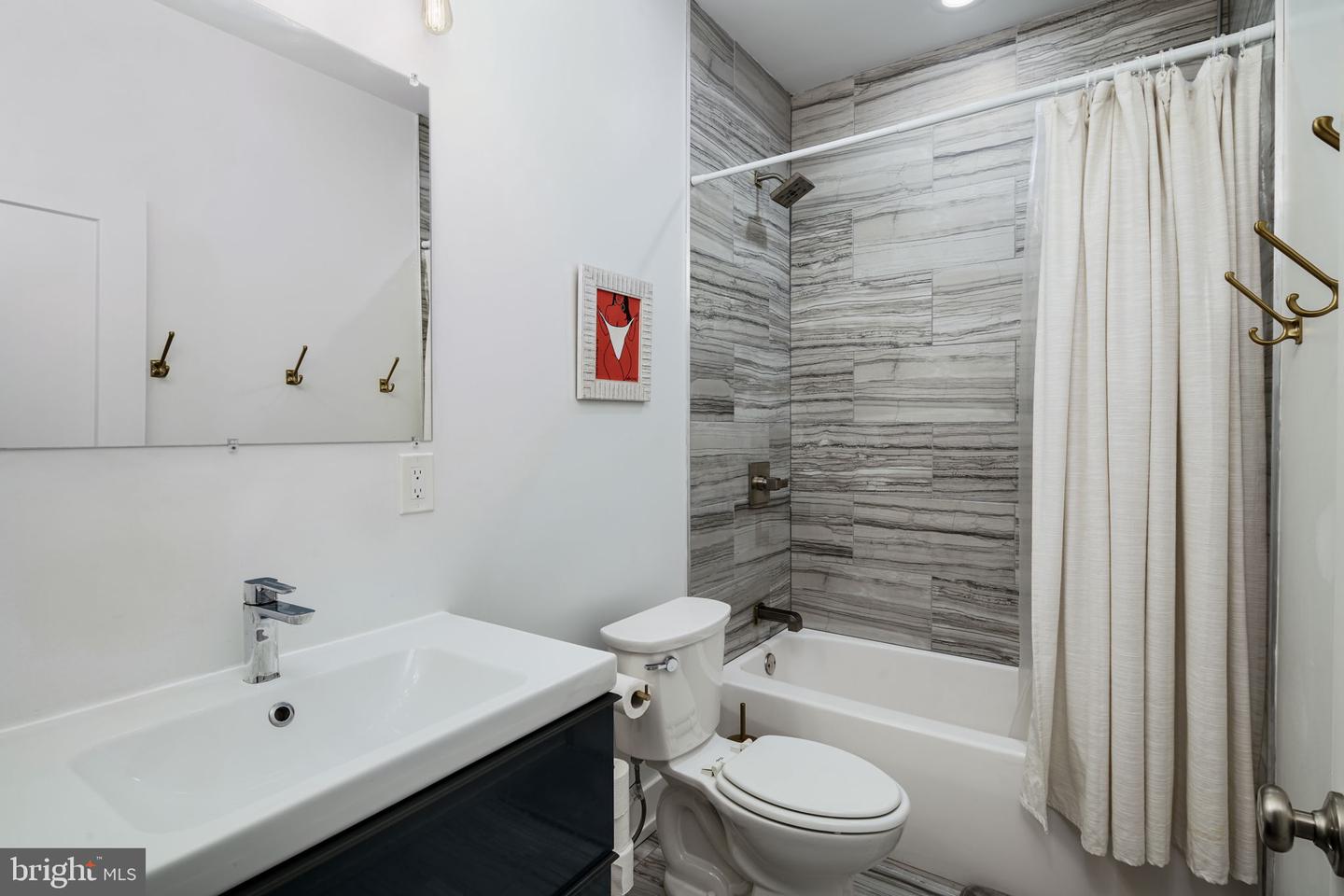 2711 W Jefferson St #2 Property Photo 23