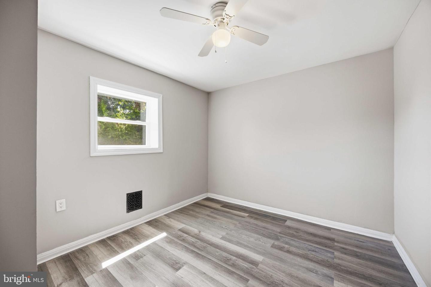 263 W Duval St Property Photo 20