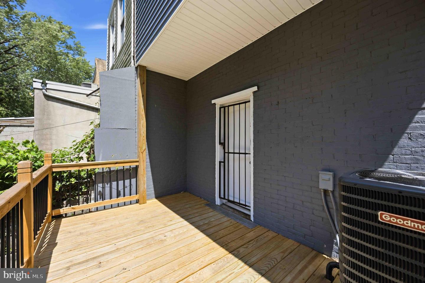 263 W Duval St Property Photo 32