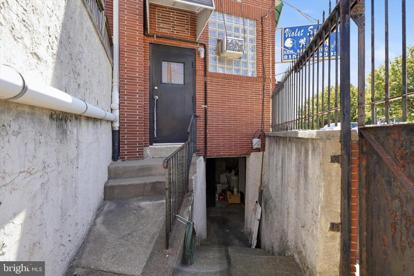 1013 Reed St Property Photo 11