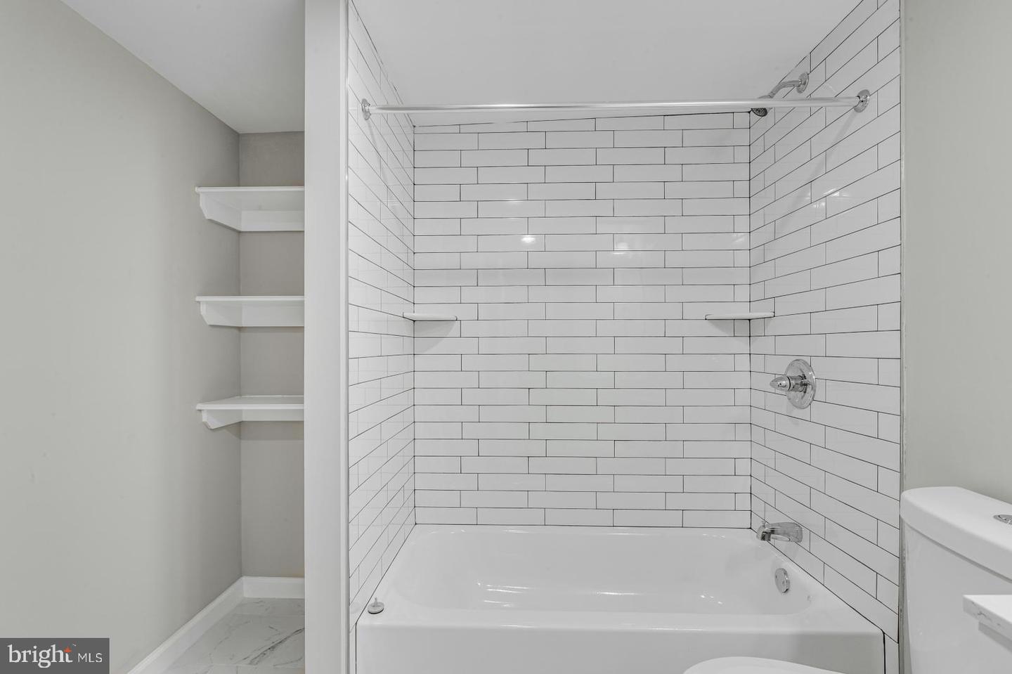 410 Diamond St #2 Property Photo 10