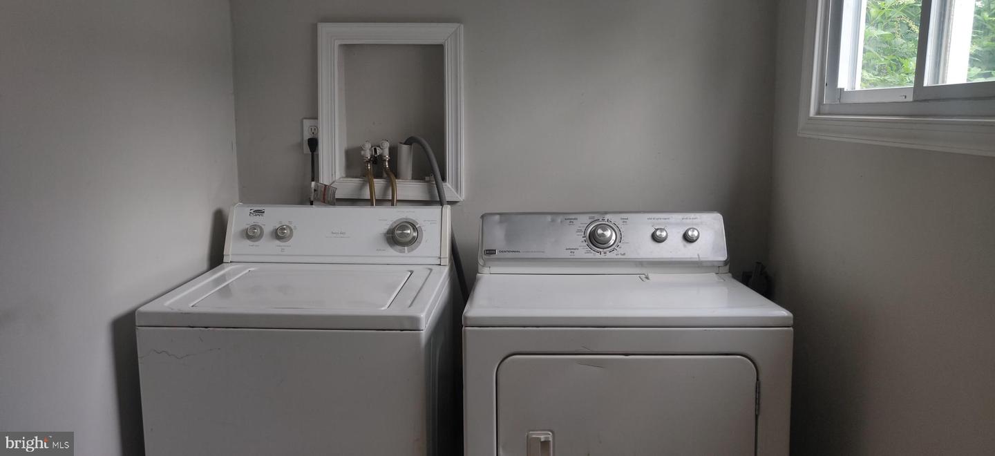 2070 Bellmore Ave Property Photo 6