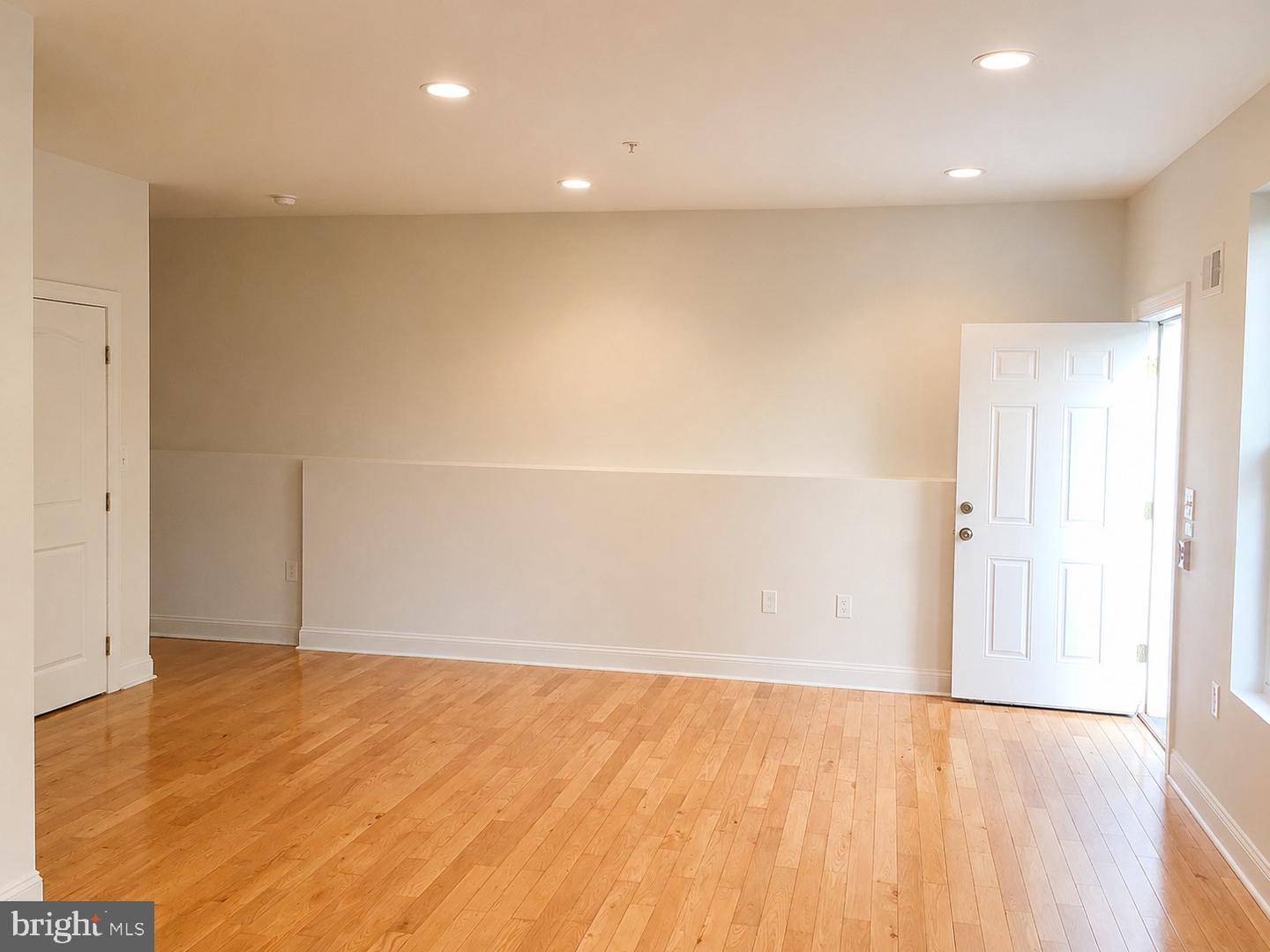 4128 Chester Ave #1f Property Photo 8