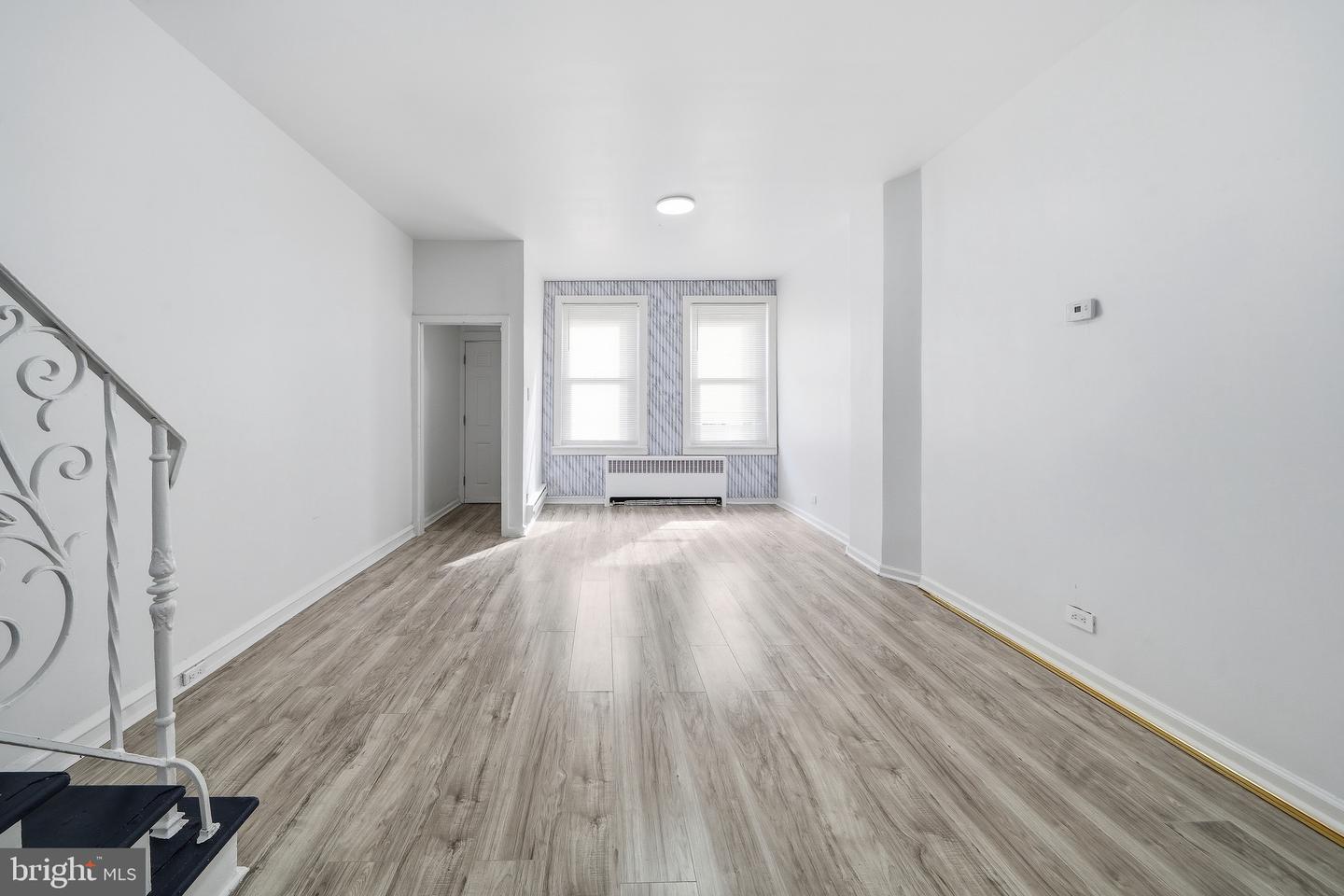 2062 E Stella St Property Photo 6