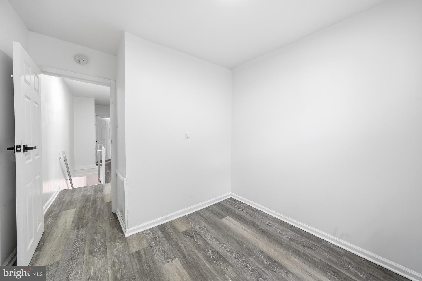 2062 E Stella St Property Photo 12