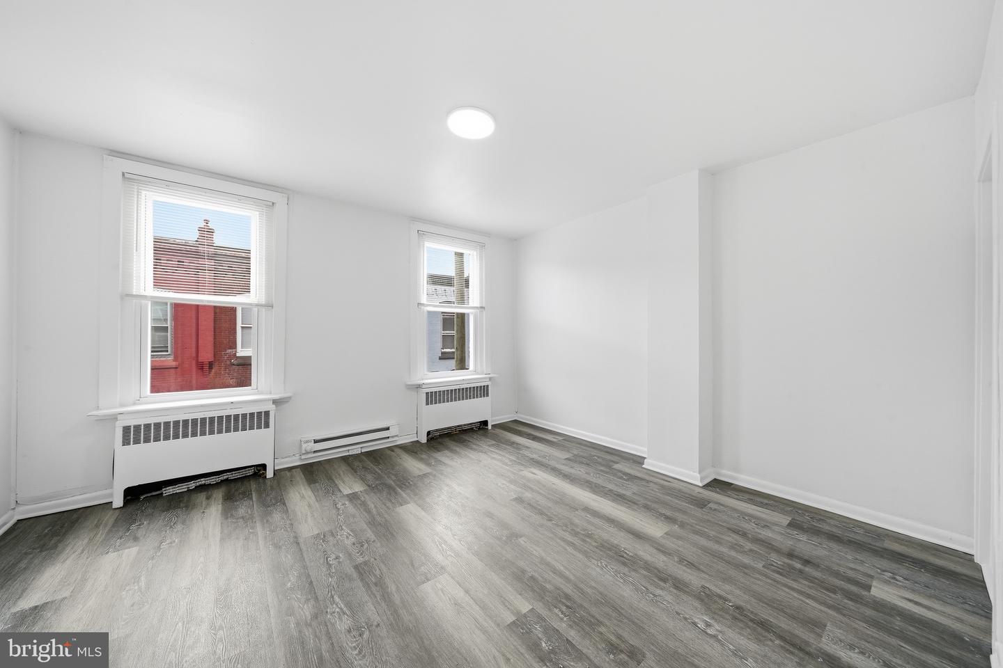 2062 E Stella St Property Photo 17
