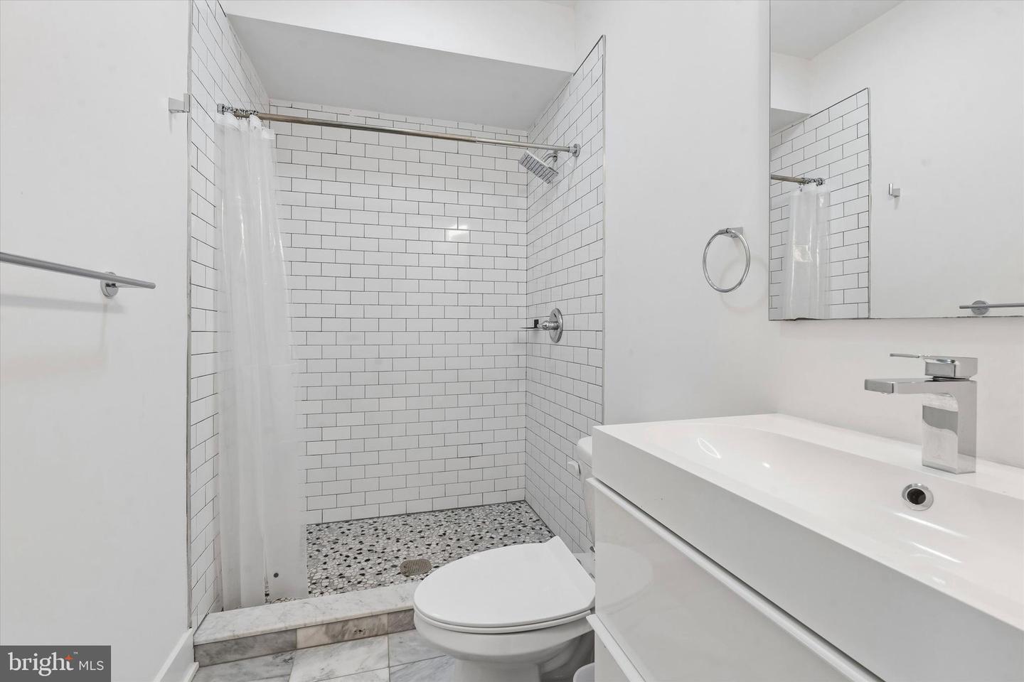 2720 W Cabot St Property Photo 28