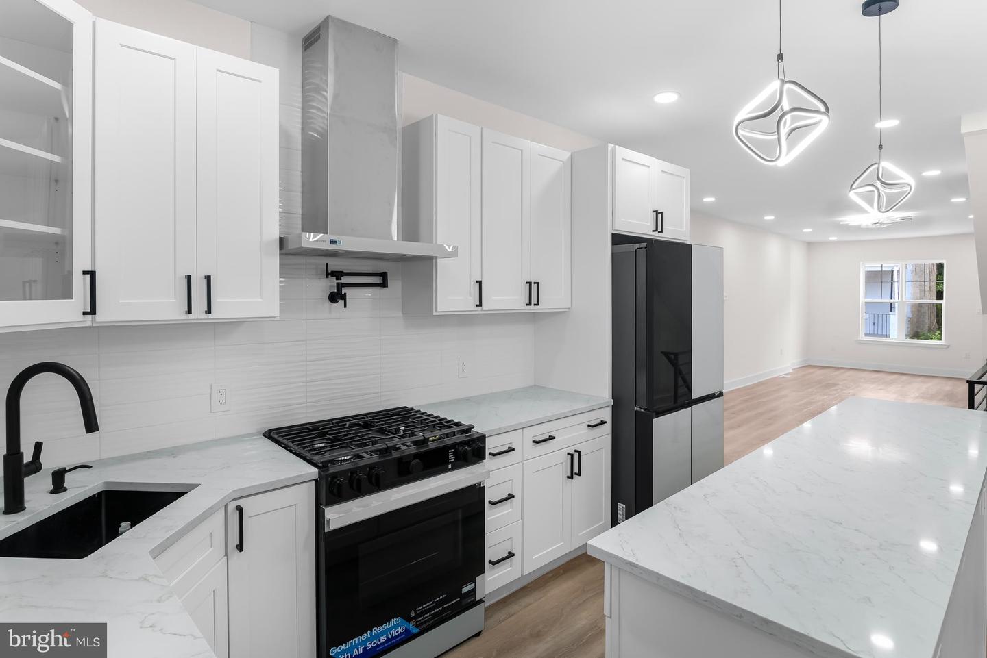 5114 Ranstead St Property Photo 14