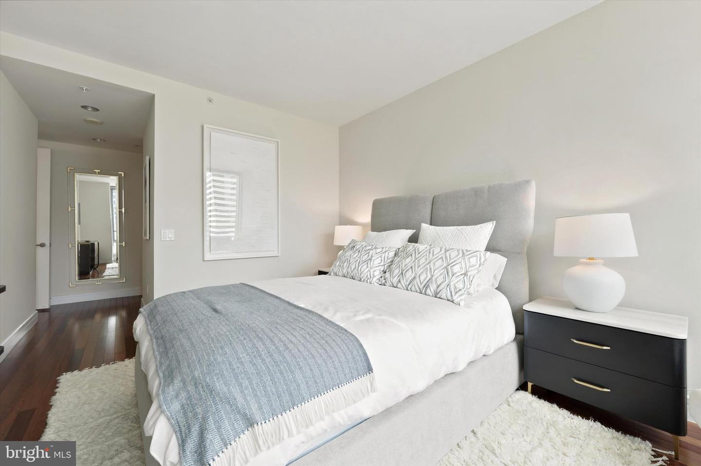 1414-00 S Penn Sq #6e Property Photo 12