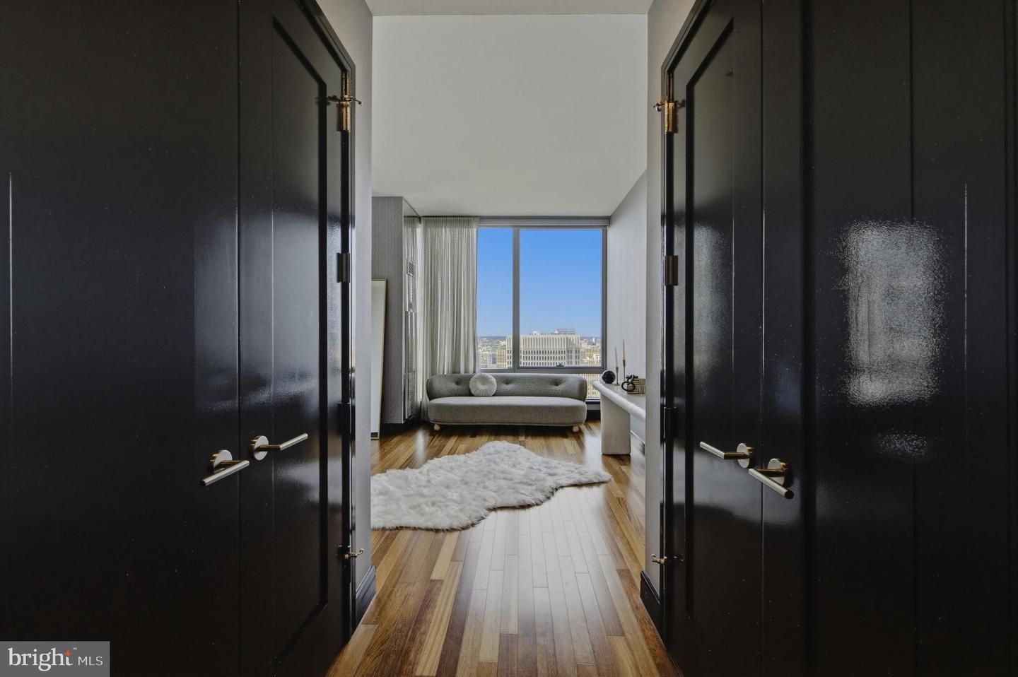 1414 S Penn Sq #27cde Property Photo 17
