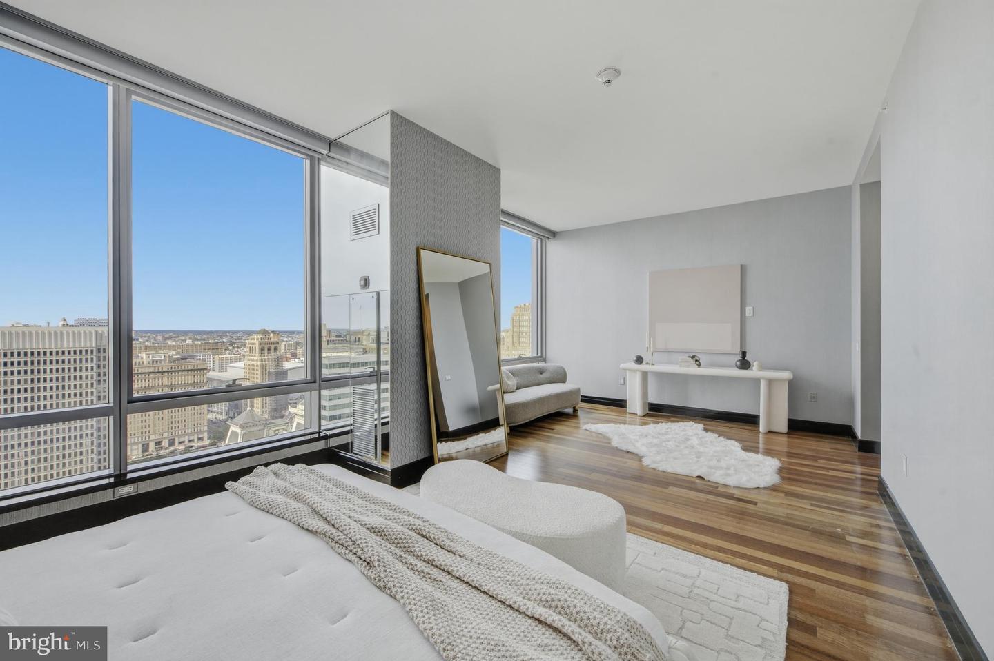 1414 S Penn Sq #27cde Property Photo 20