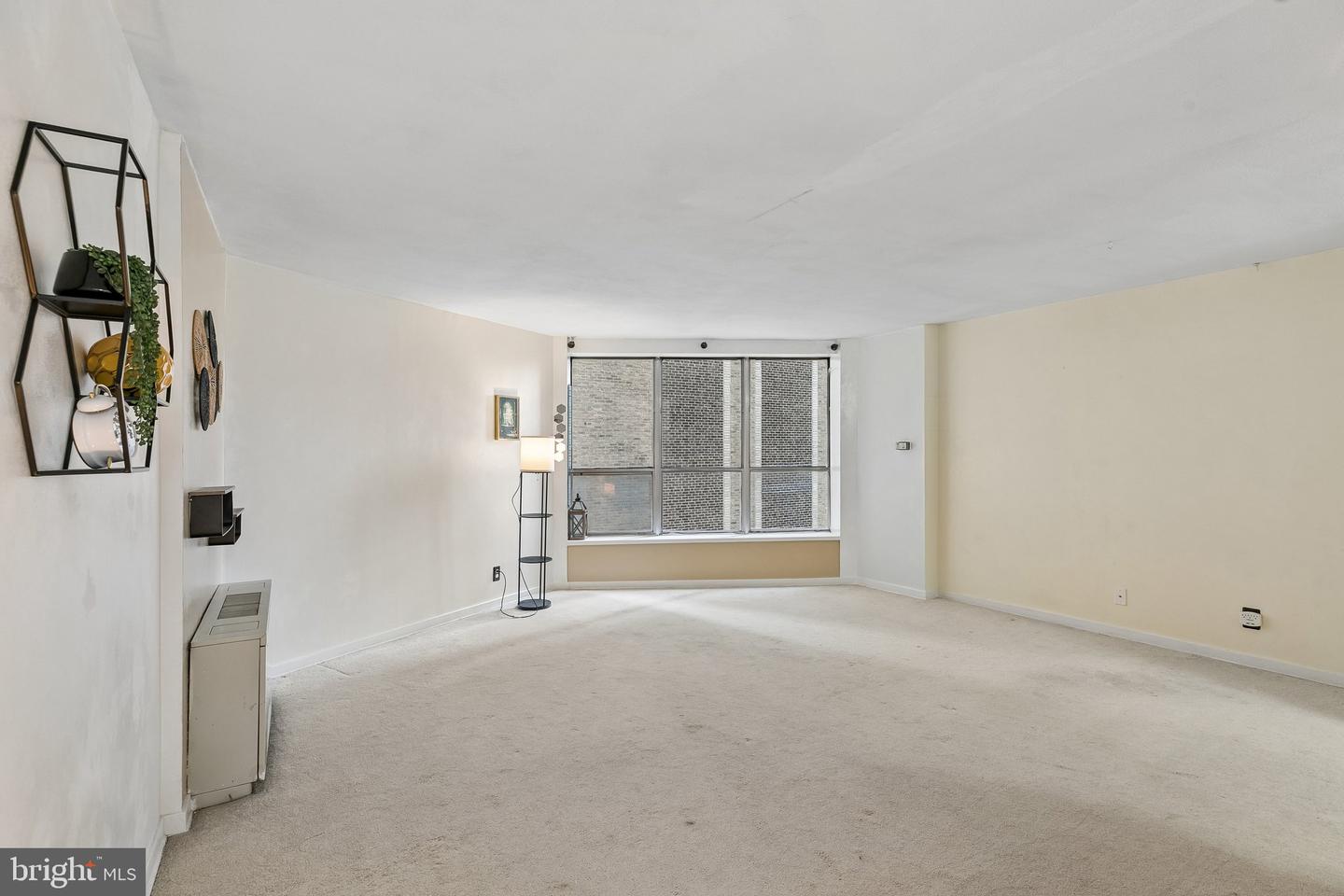 226 W RITTENHOUSE SQ #1702 Property Photo 1
