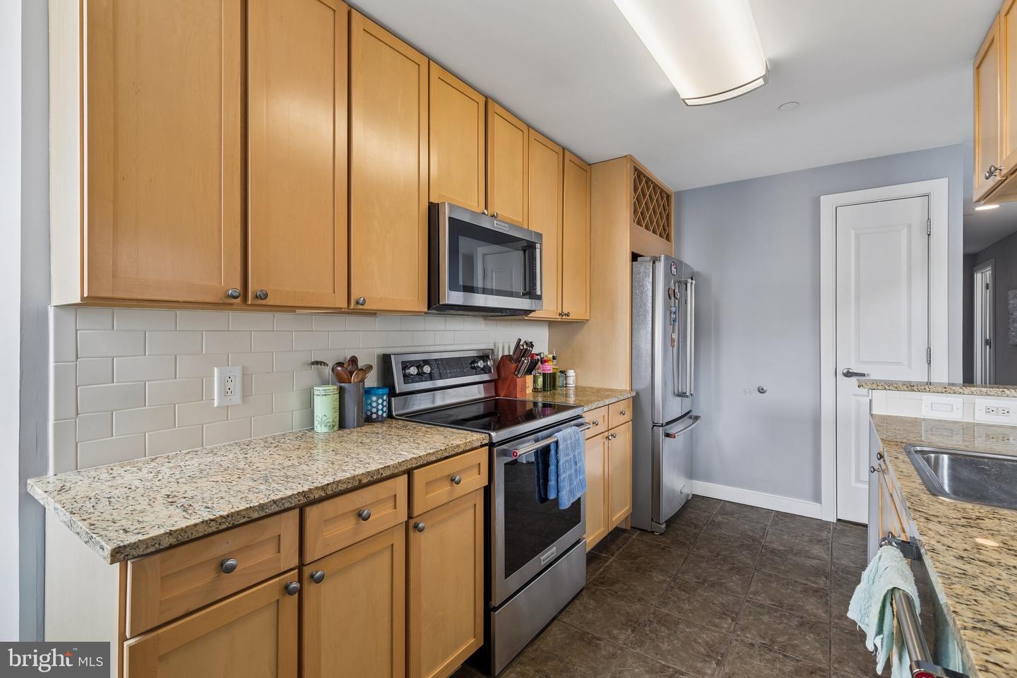 111 S 15th St #1803 Property Photo 10