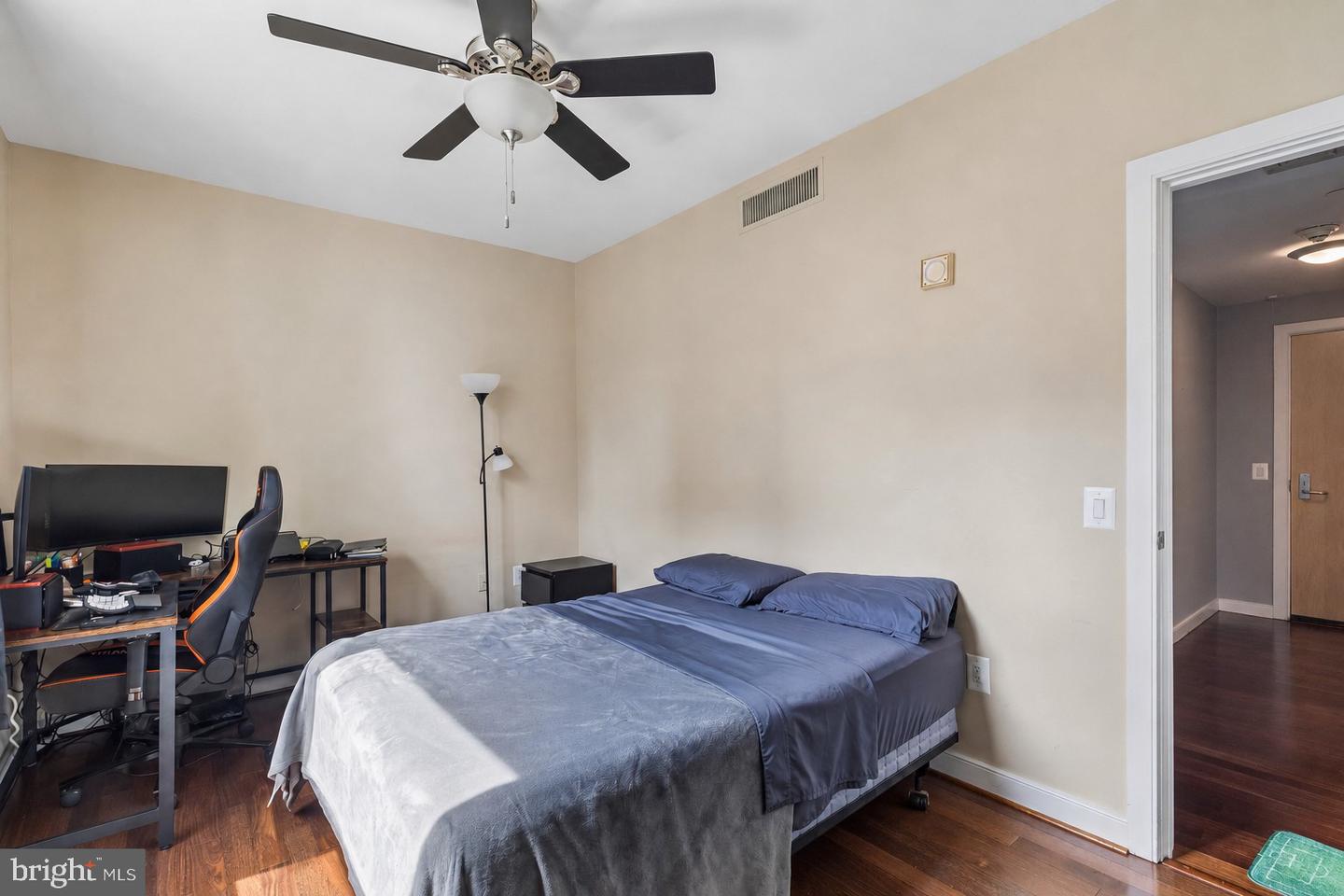 111 S 15th St #1803 Property Photo 23