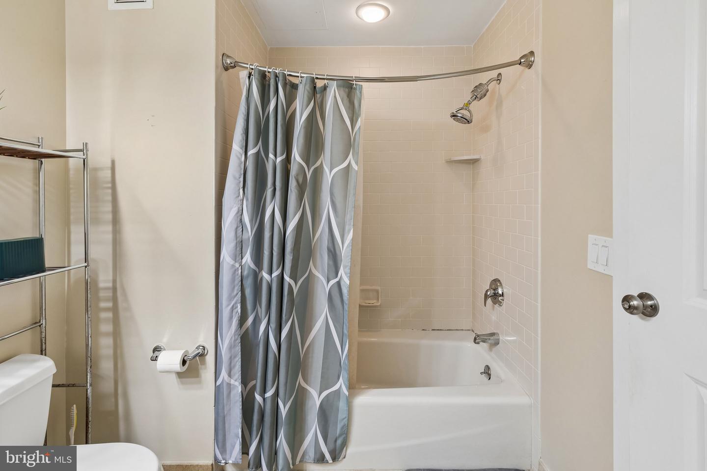 111 S 15th St #1803 Property Photo 25