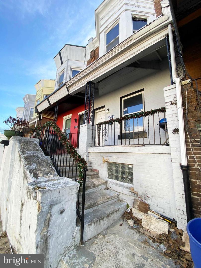 5508 Jane St Property Photo 3
