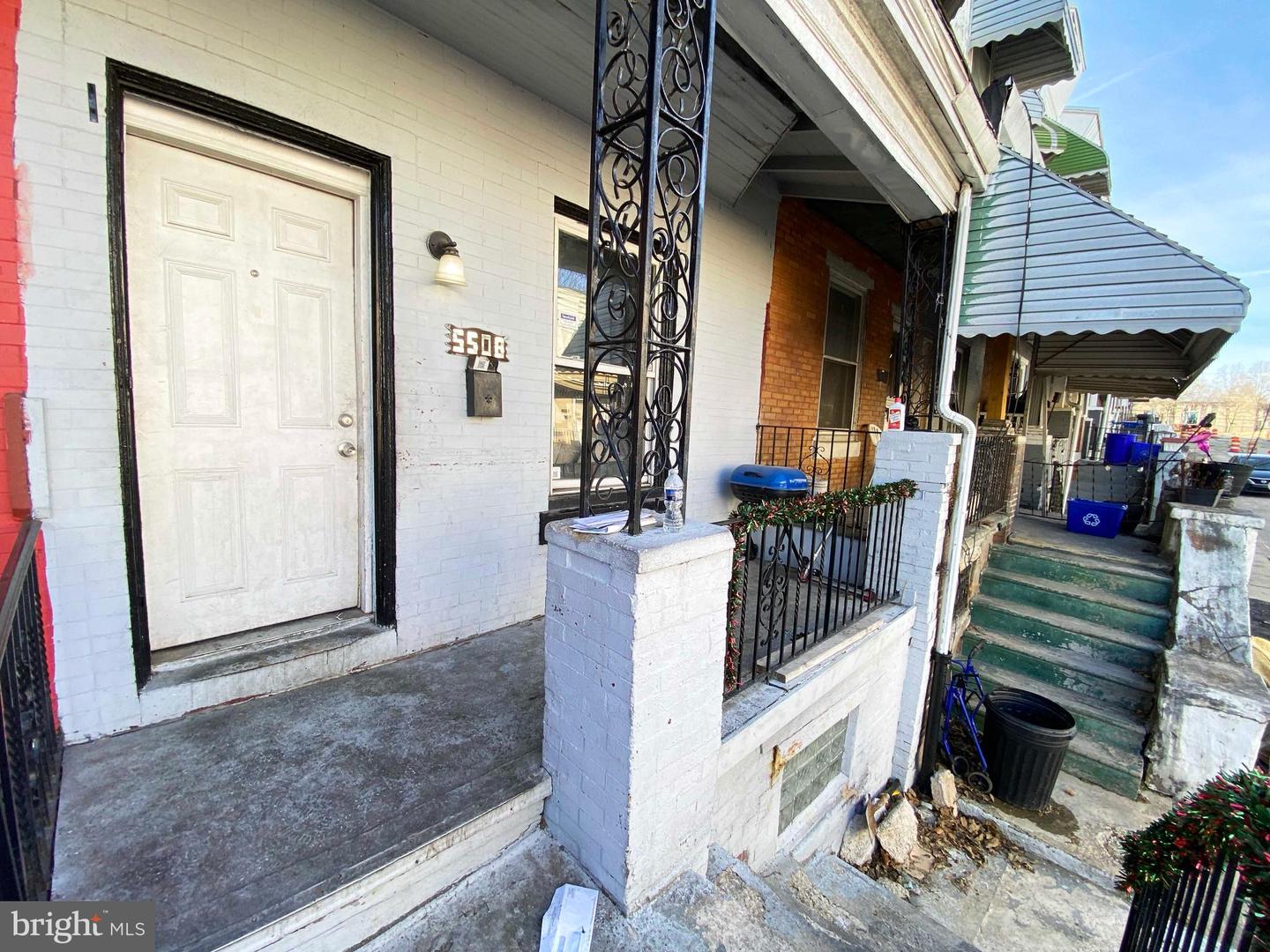 5508 Jane St Property Photo 6