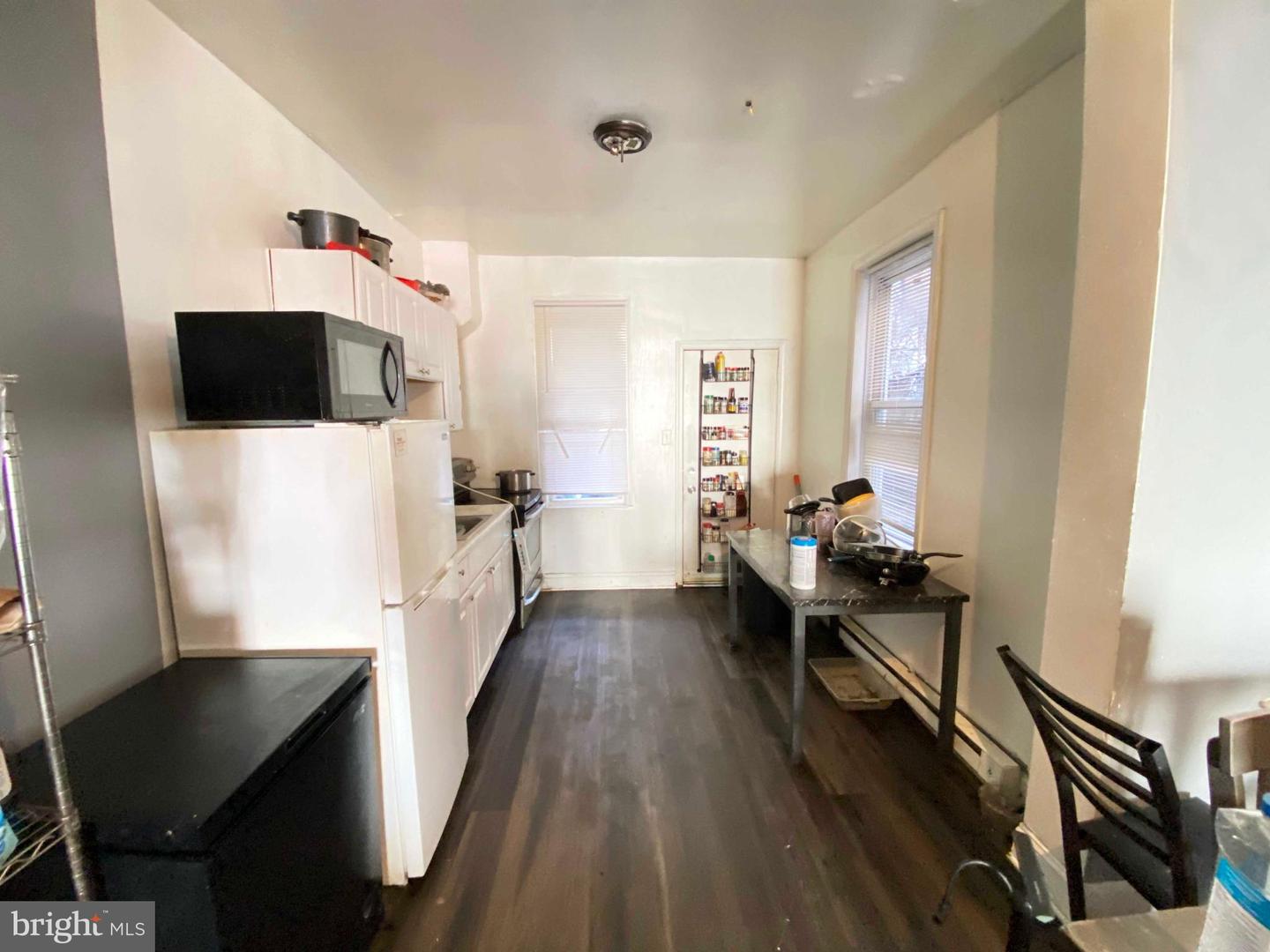 5508 Jane St Property Photo 12