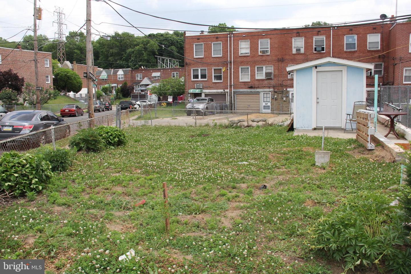 4983 Whitaker Ave Property Photo 3