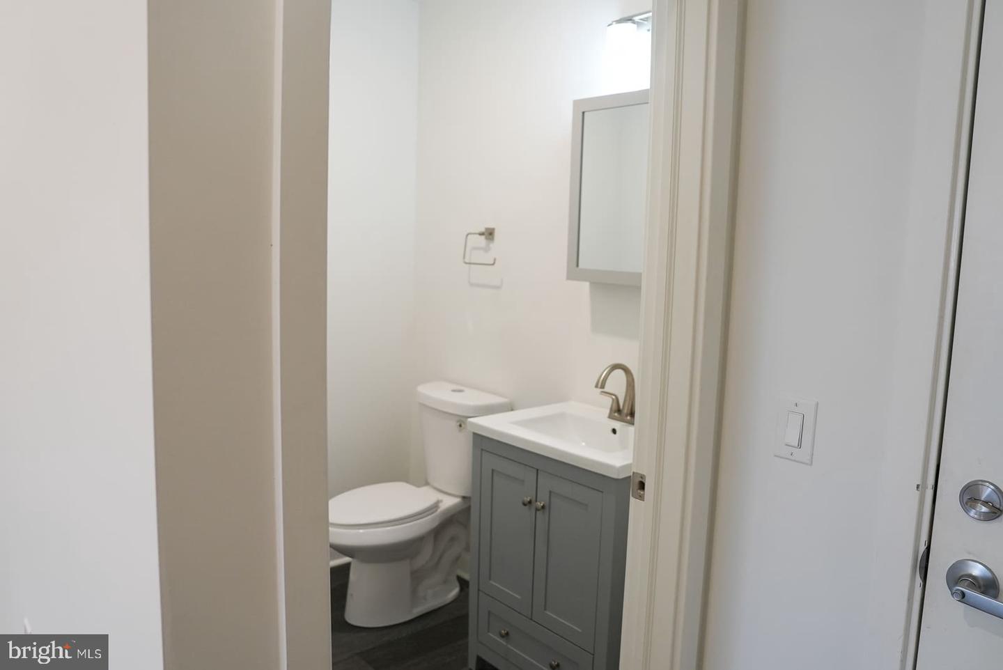 4107 W Girard Ave Property Photo 11