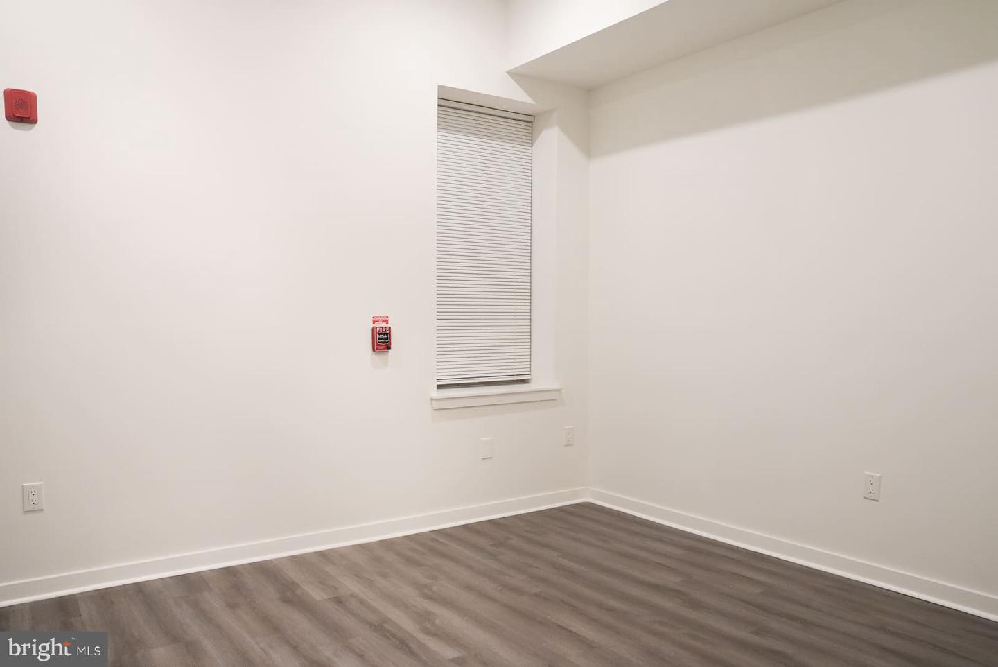 4107 W Girard Ave Property Photo 16