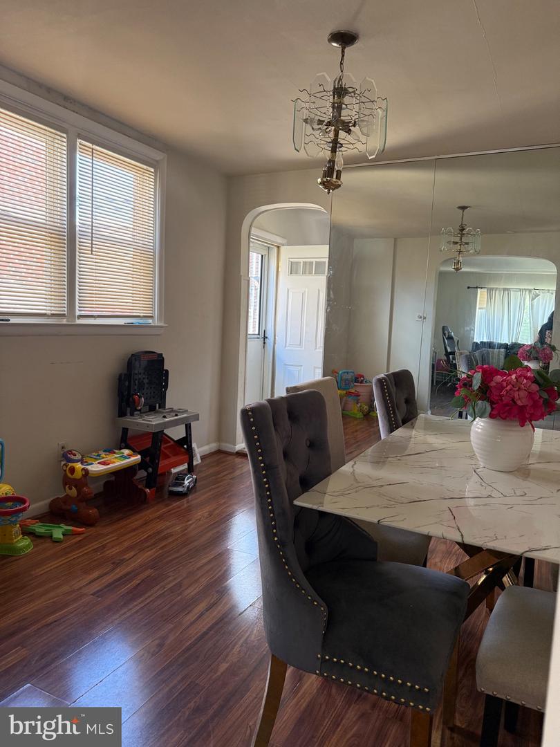 1733 Megargee Property Photo 4