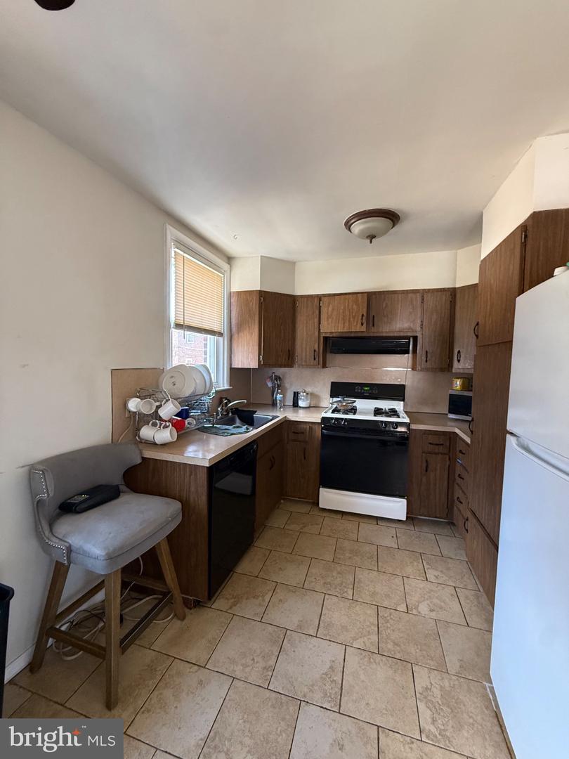 1733 Megargee Property Photo 5