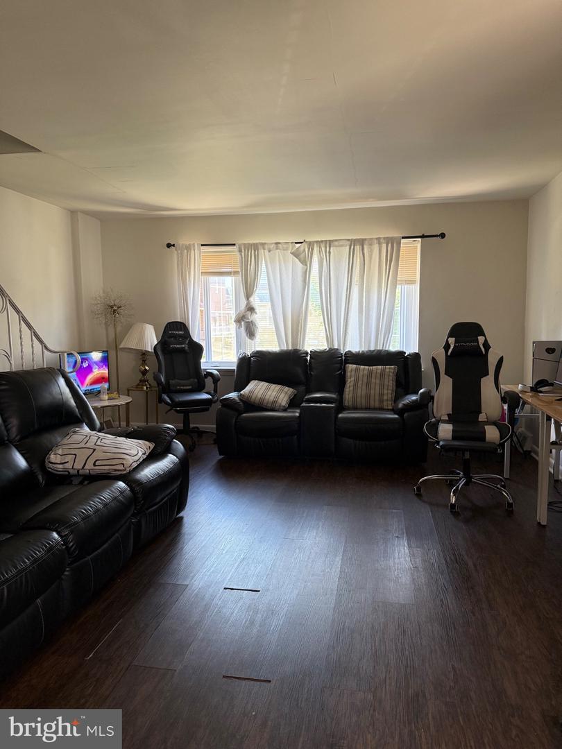 1733 Megargee Property Photo 8