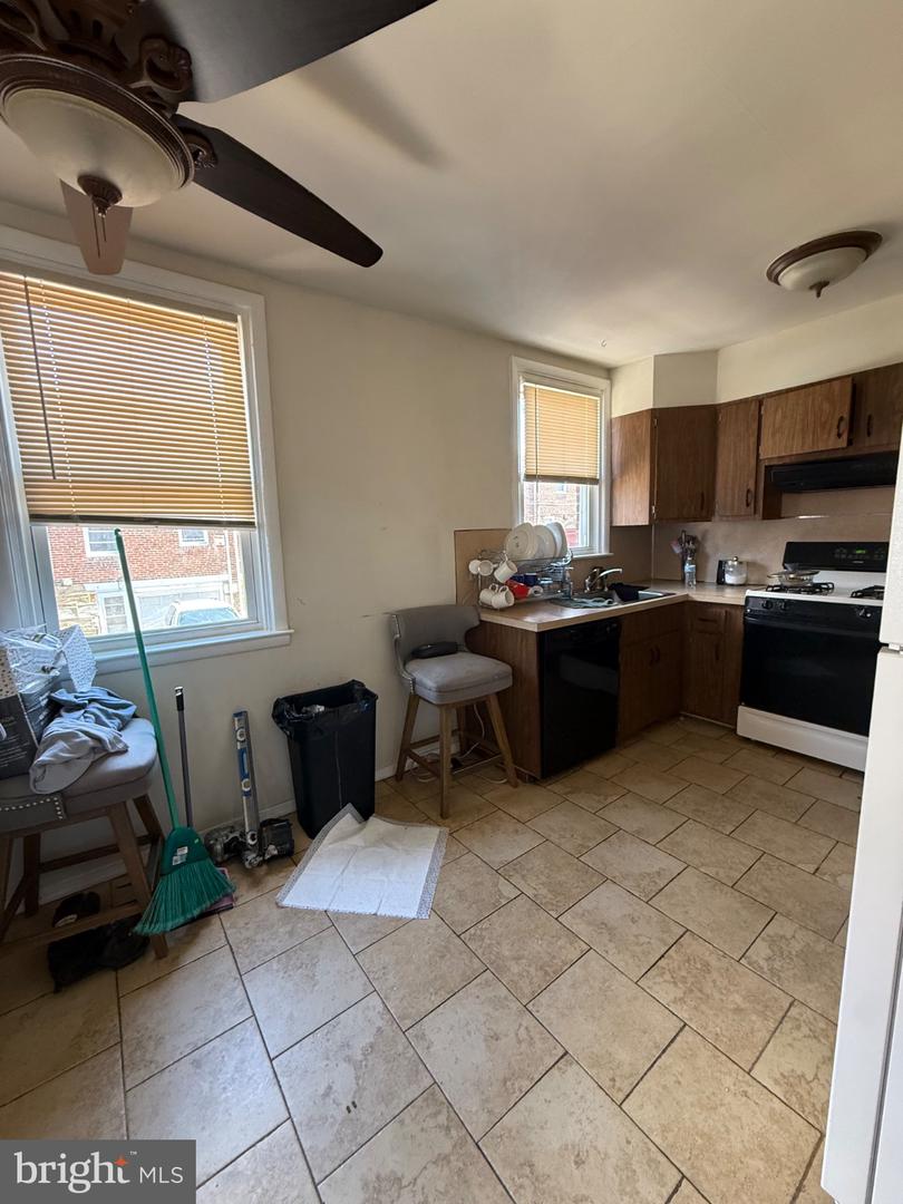 1733 Megargee Property Photo 9