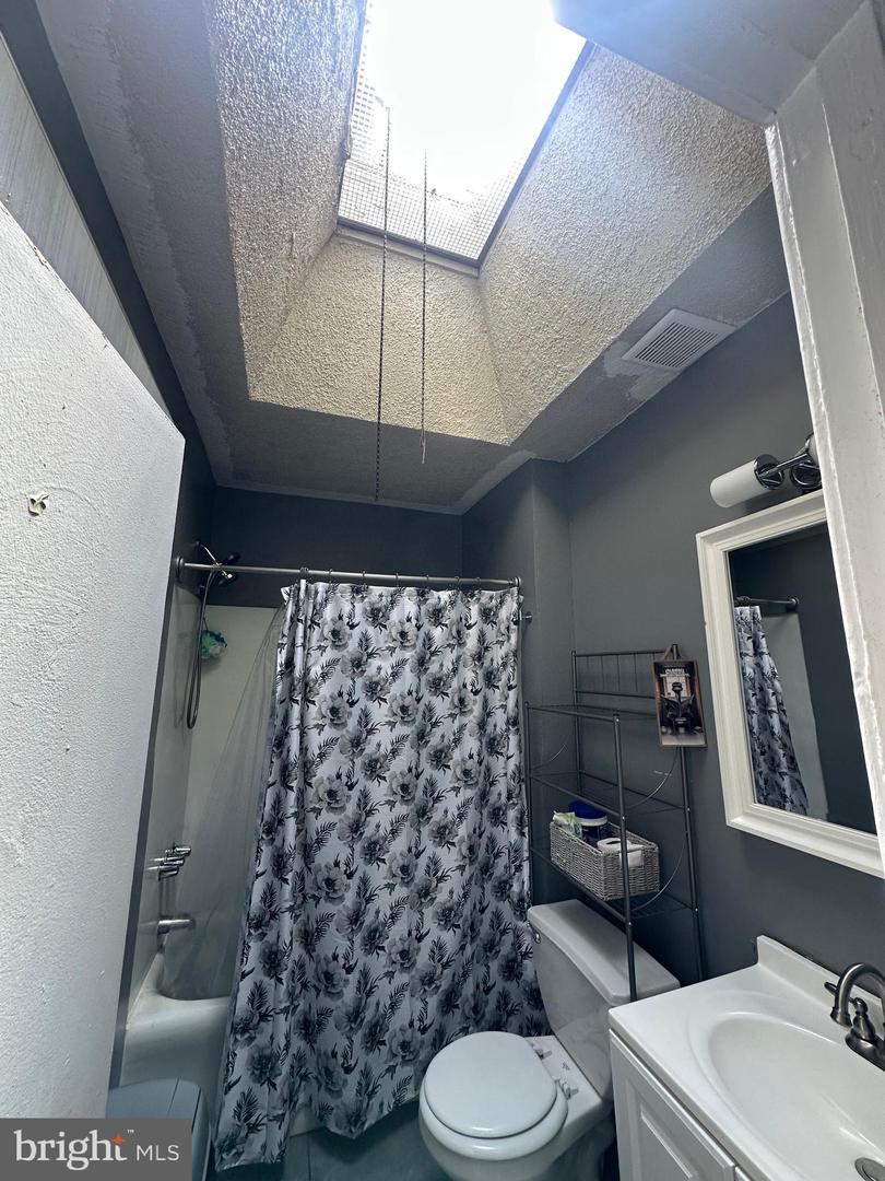 4768 Tampa St Property Photo 21
