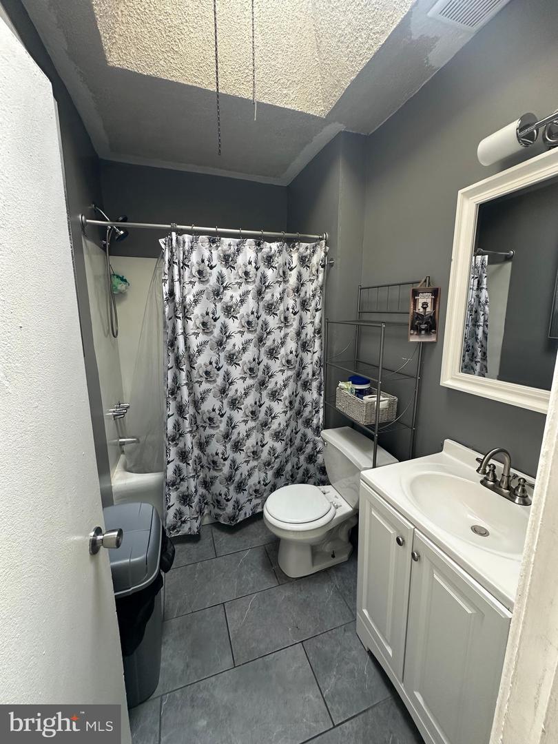 4768 Tampa St Property Photo 22