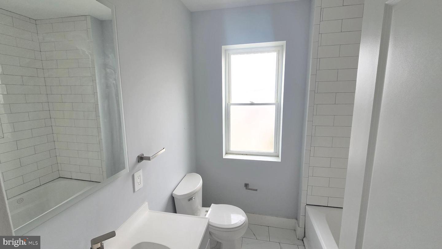 484 Shurs Ln Property Photo 20