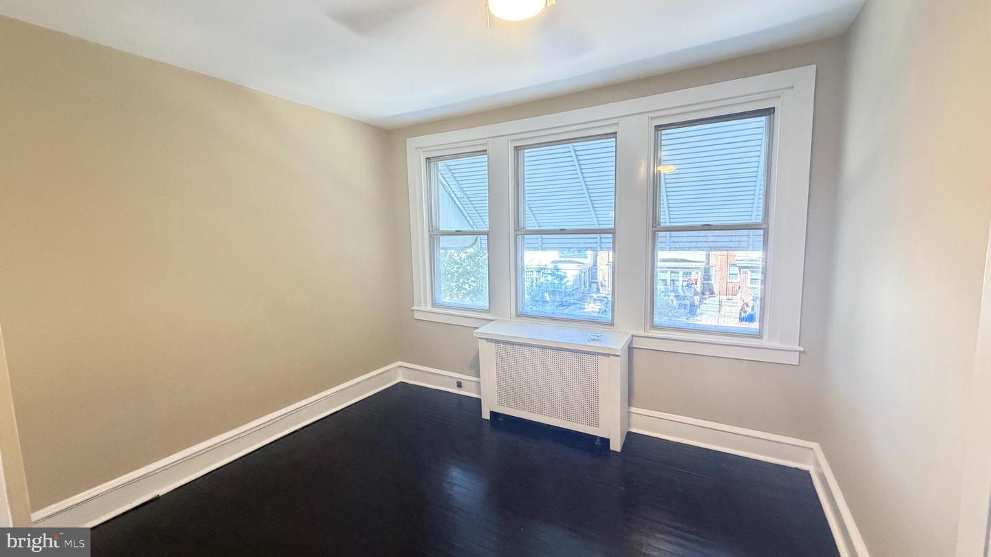 1039 N 67th St Property Photo 24