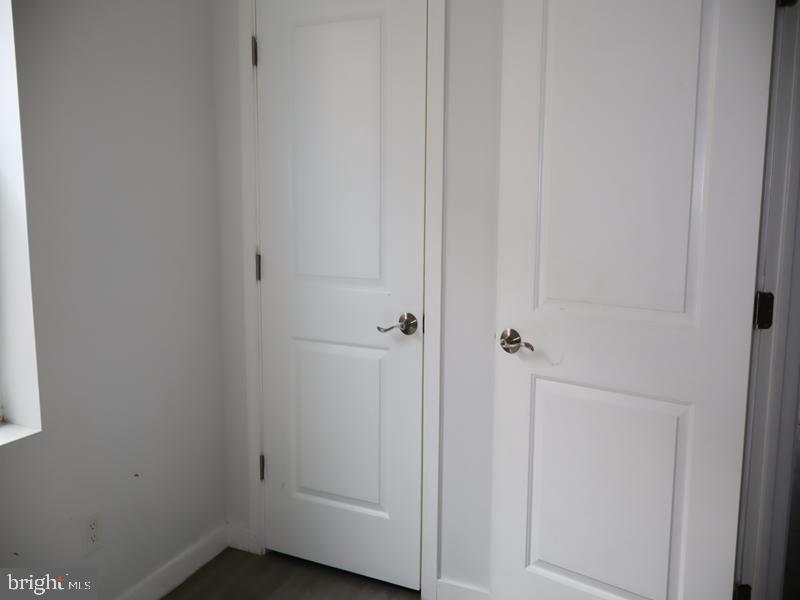 6037 Spruce St Property Photo 22