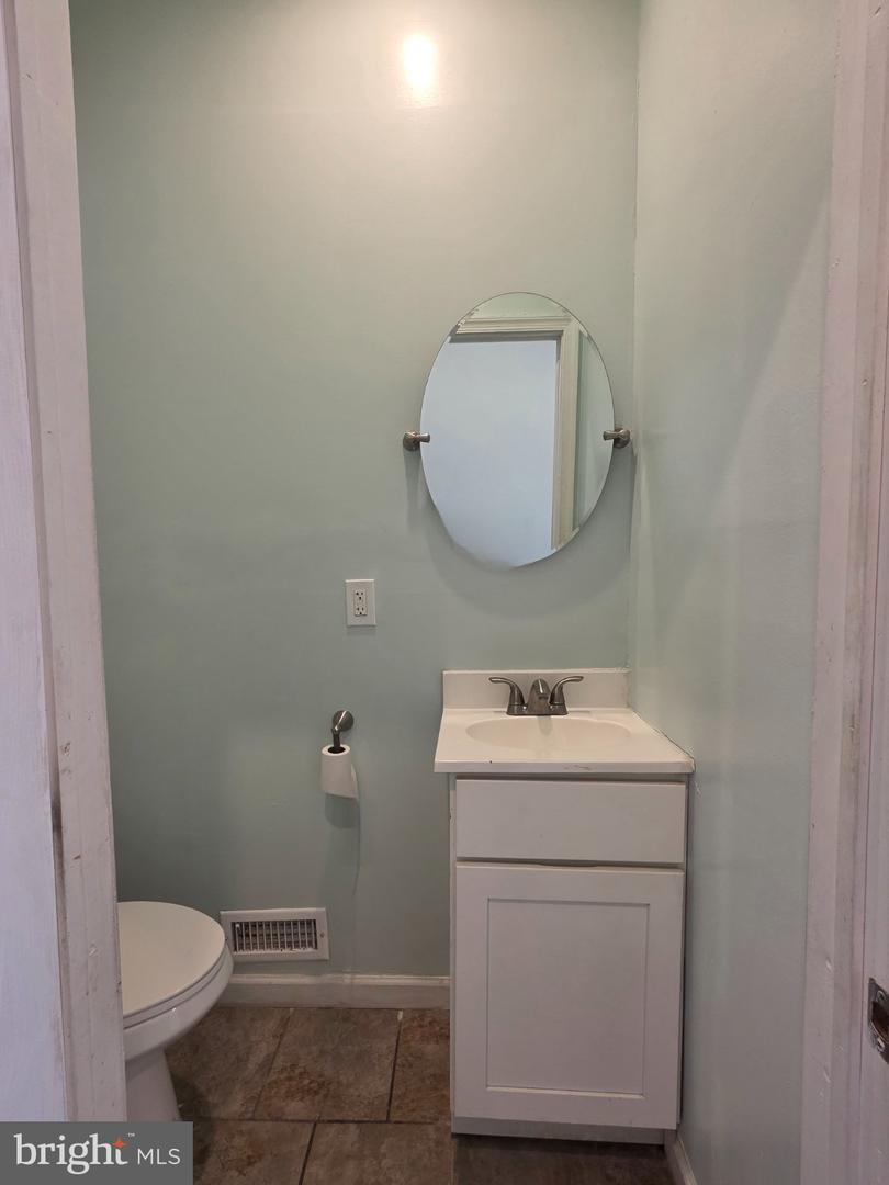 1864 Uber St Property Photo 3