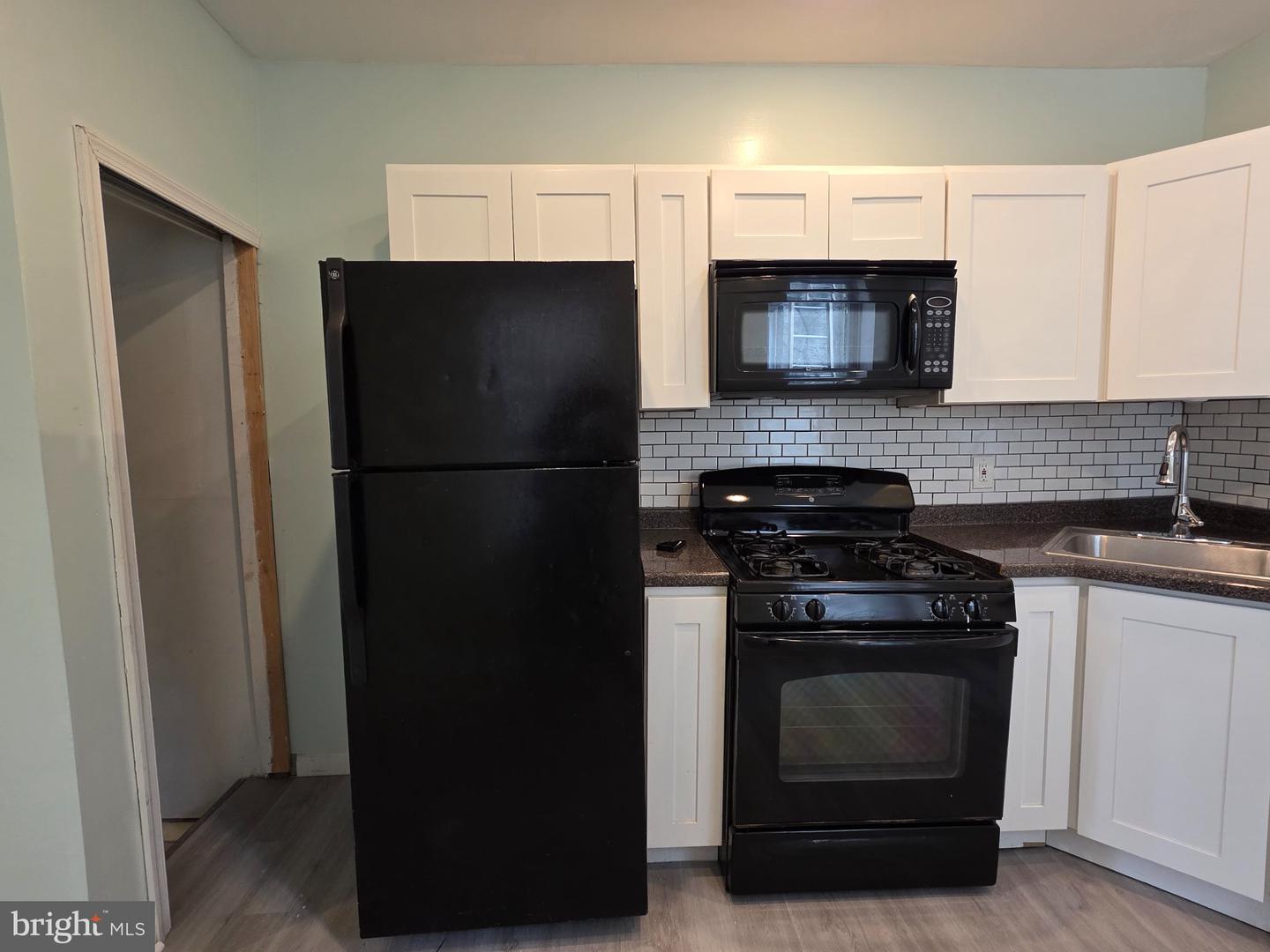 1864 Uber St Property Photo 7