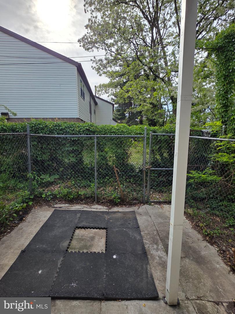 1864 Uber St Property Photo 8