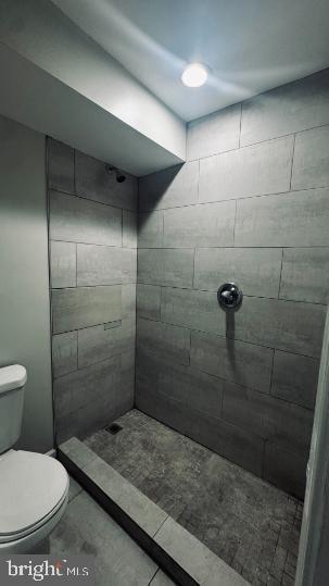 228 S Edgewood St Property Photo 3