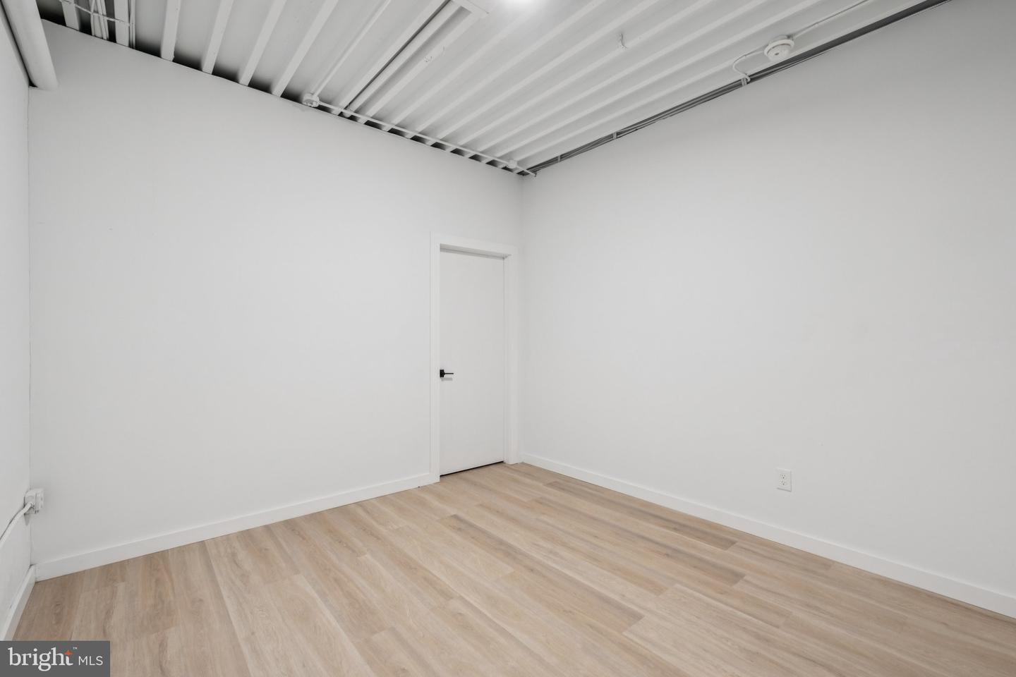 1116 N Bodine St #c Property Photo 22