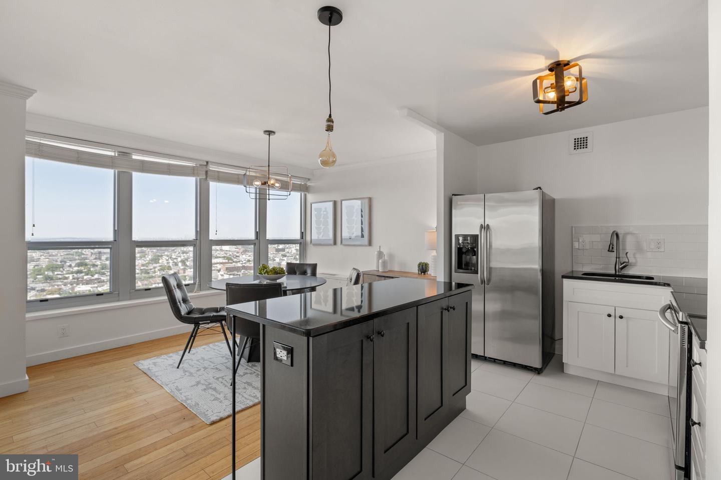 224-30 W Rittenhouse Sq #2311 Property Photo 3