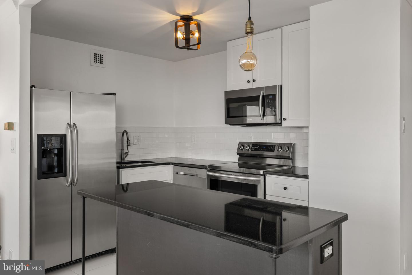 224-30 W Rittenhouse Sq #2311 Property Photo 6