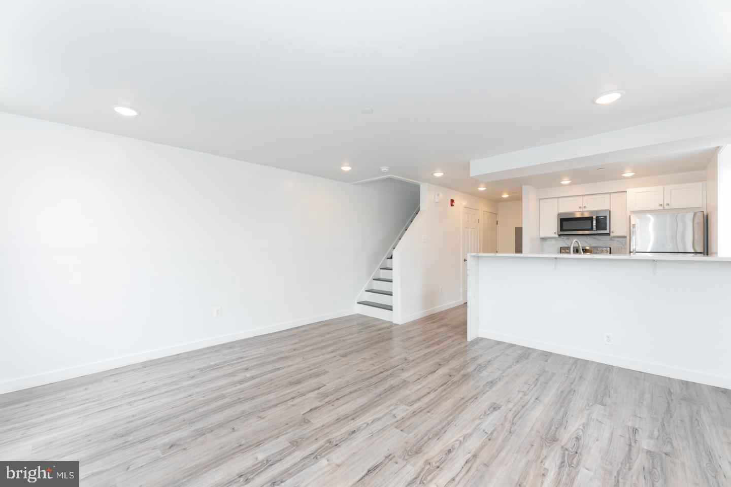 541 E Girard Ave Property Photo 14