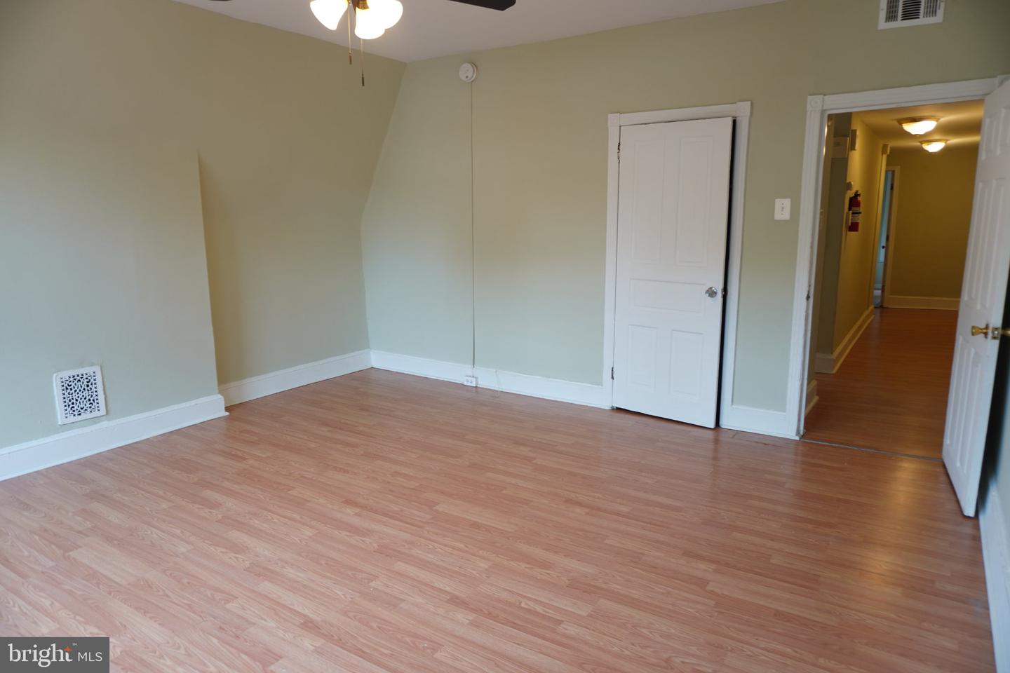 444 W Bringhurst St #3 Property Photo 3