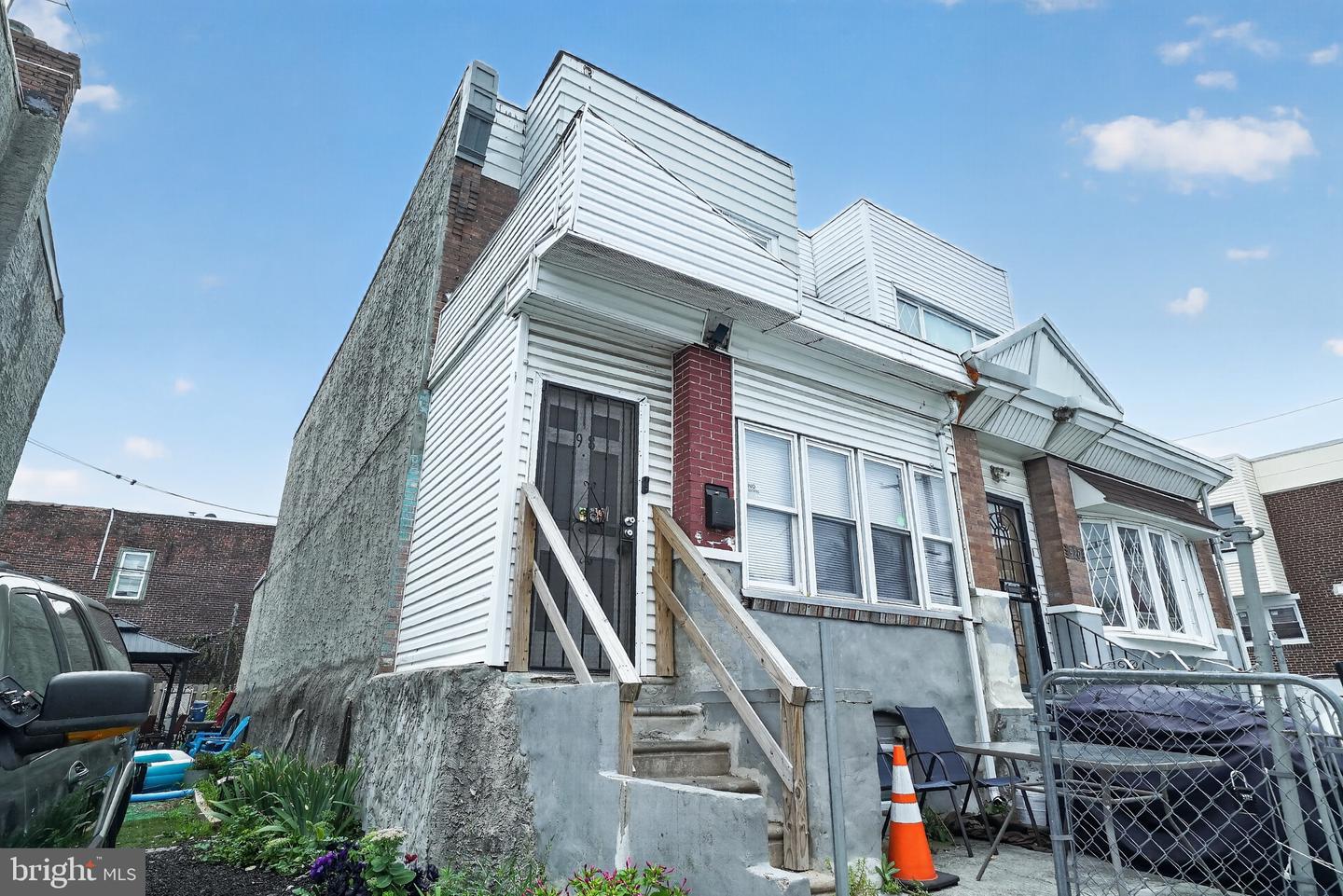 918 W Rockland St Property Photo 2