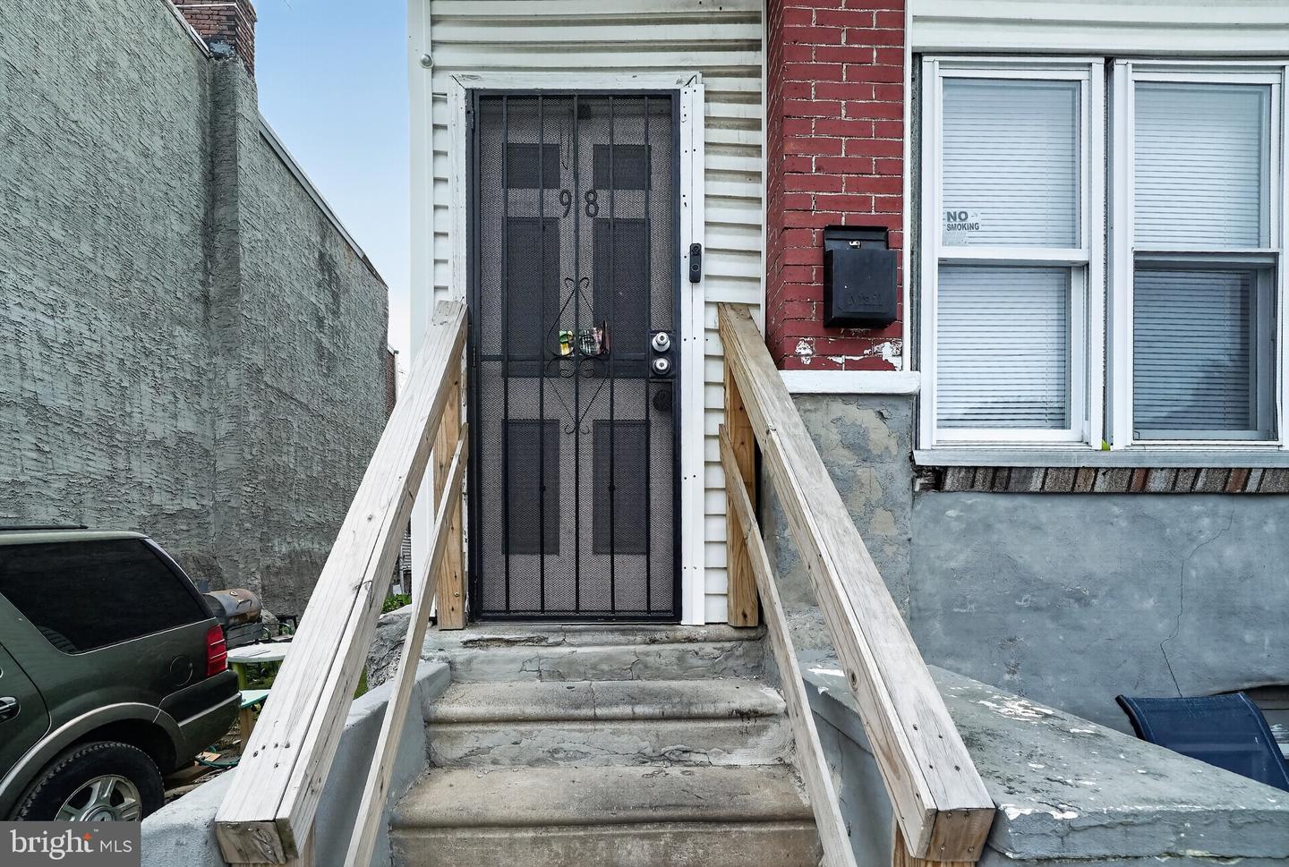 918 W Rockland St Property Photo 4