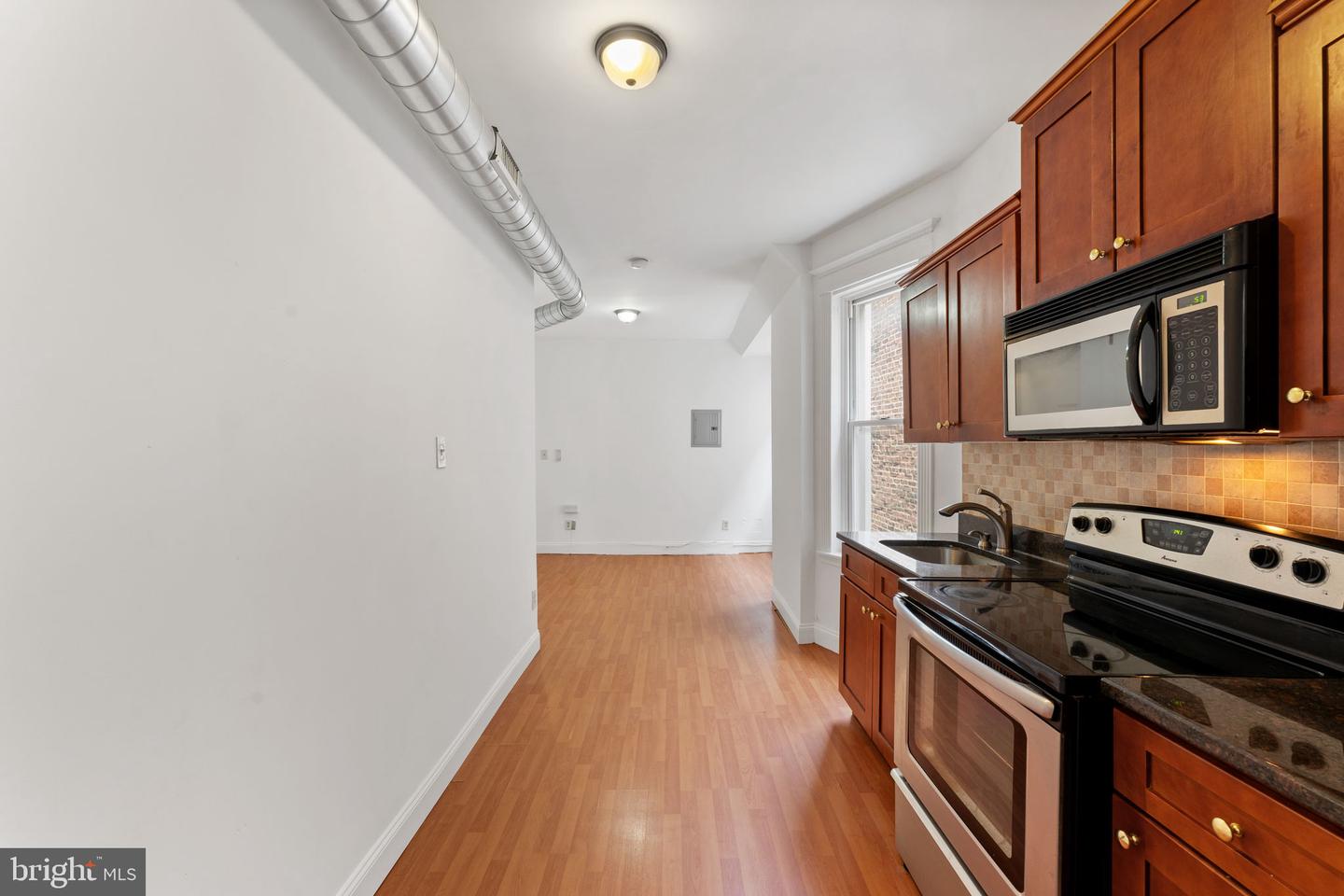 5241-00 Walnut St Property Photo 5