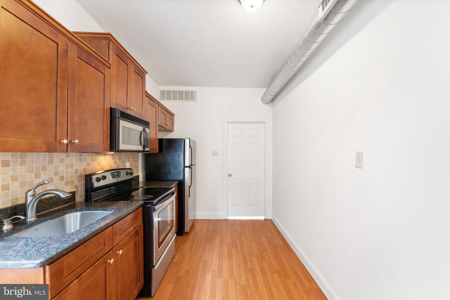 5241-00 Walnut St Property Photo 6