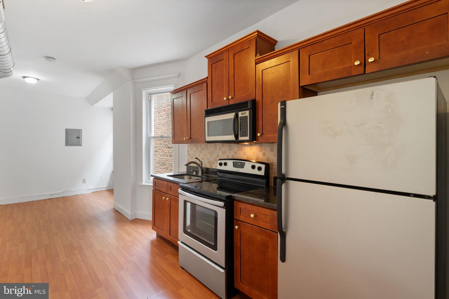 5241-00 Walnut St Property Photo 7